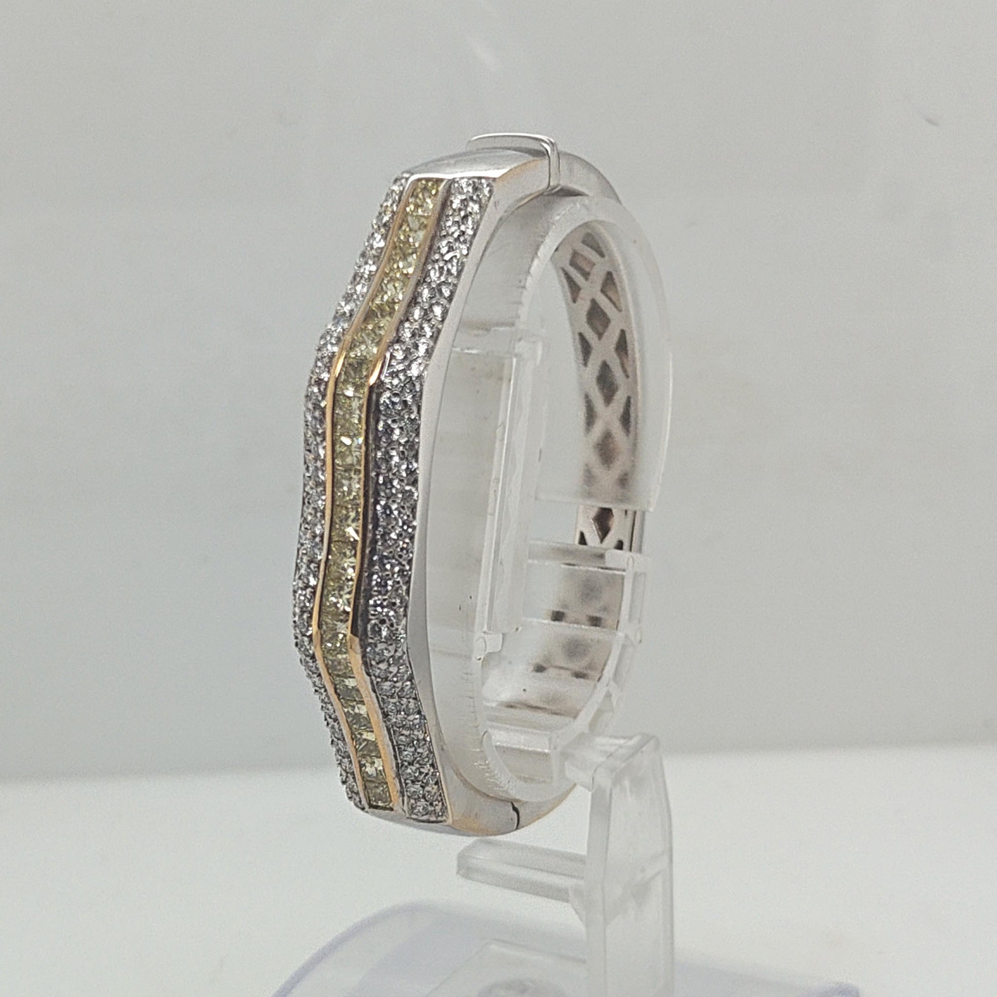 HEAVY DIAMOND BANGLE FANCY YELLOW AND WHITE DIAMONDS 6.70CTW WHITE GOLD