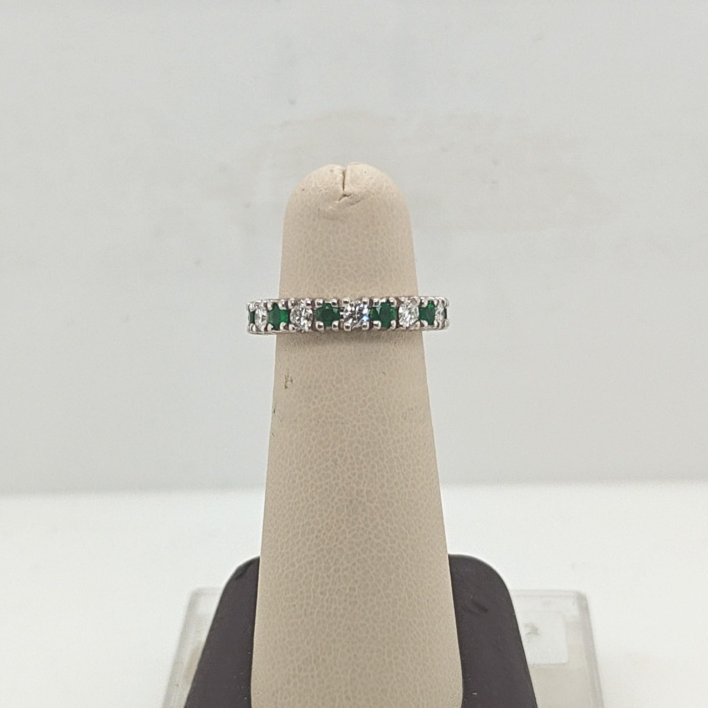 DIAMOND AND EMERALD ETERNITY BAND RING WHITE GOLD