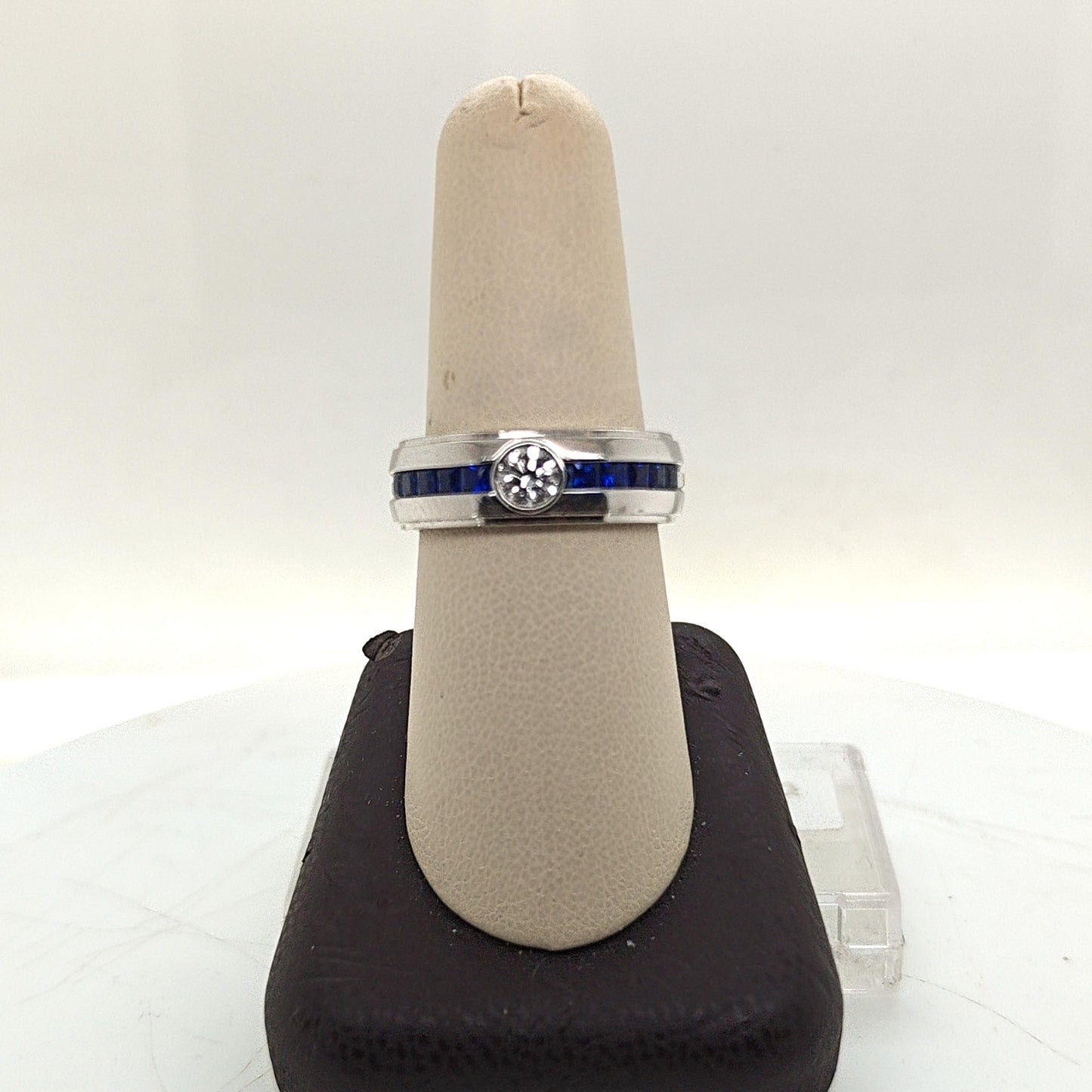 DIAMOND AND SAPPHIRE MEN'S  BAND RING PLATINUM
