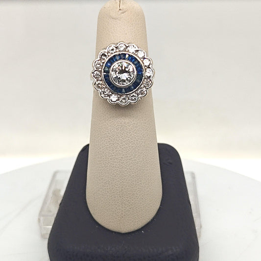 DIAMOND AND SAPPHIRE CLUSTER RING WHITE GOLD