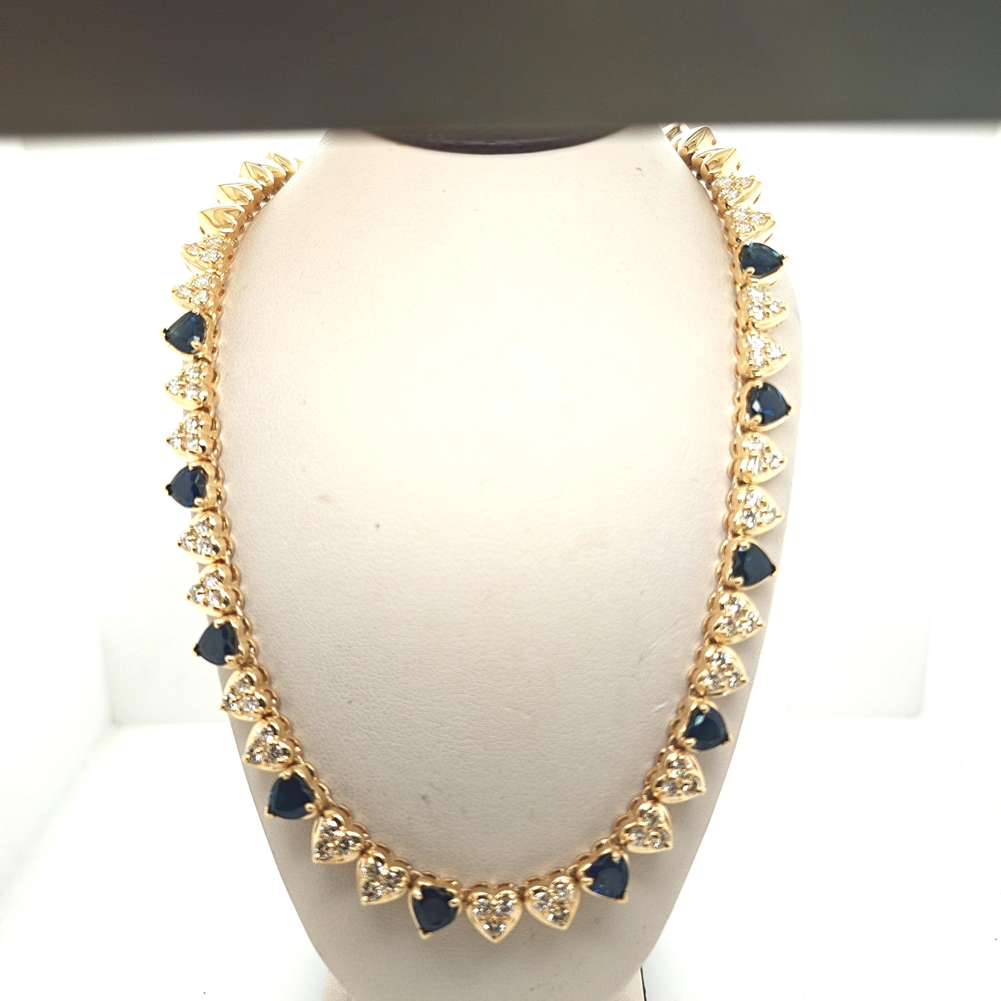 DIAMOND AND SAPPHIRE HEART SHAPED NECKLACE YELLOW GOLD