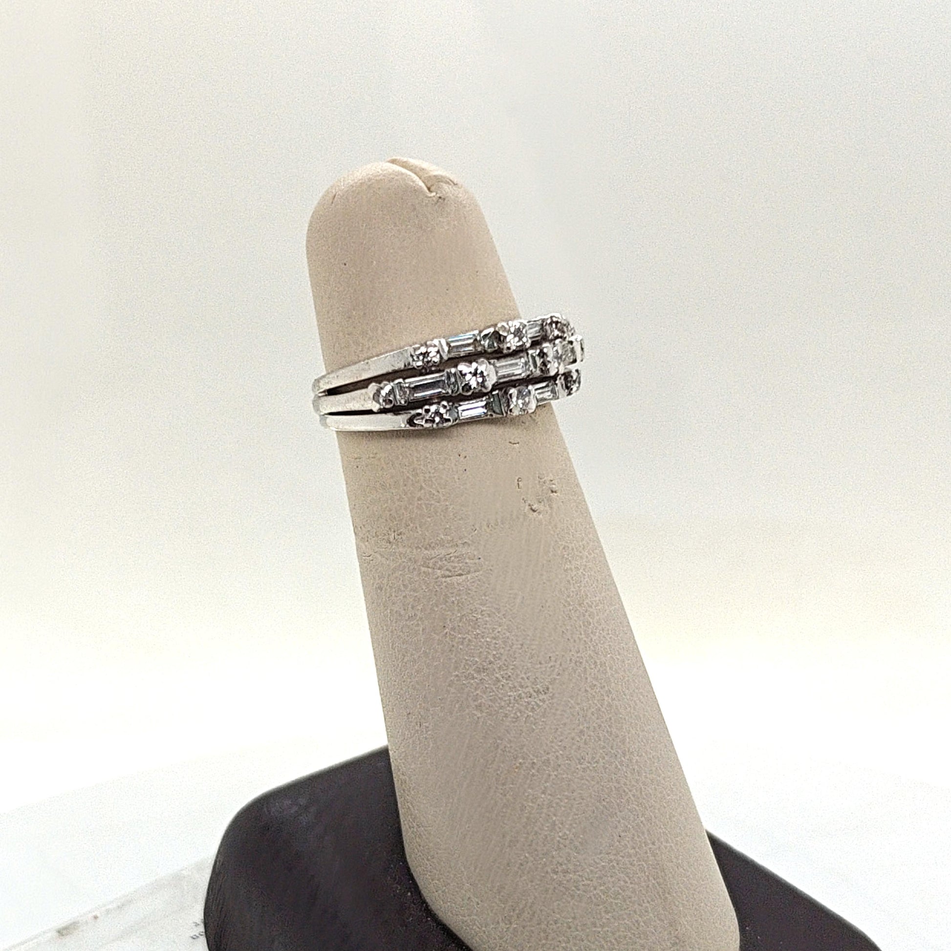 DIAMOND THREE ROW PLATINUM BAND RING 0.60CTW
