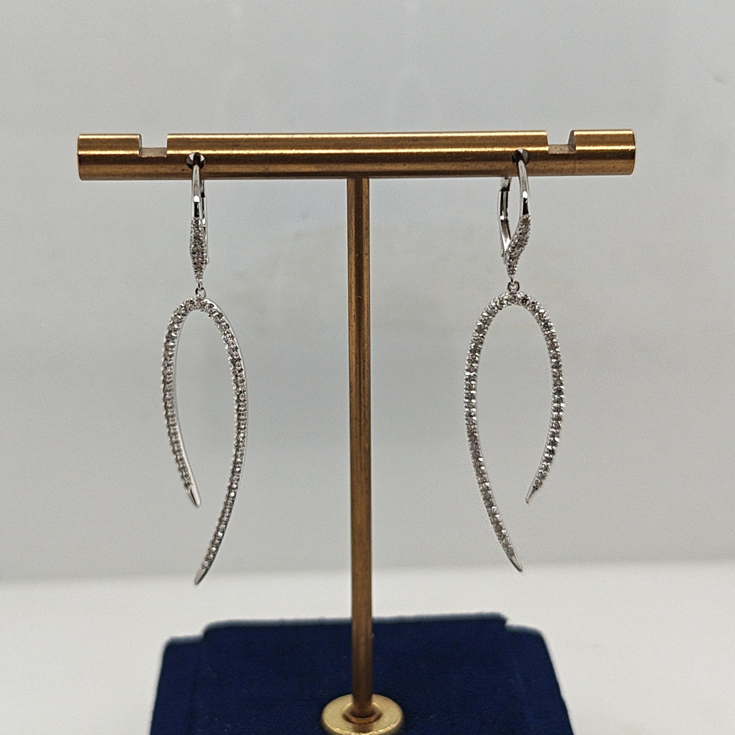 GABRIEL & CO. DIAMOND DANGLE EARRINGS WHITE GOLD