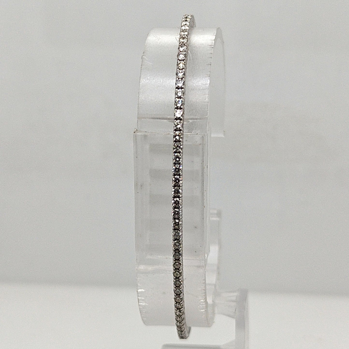 DIAMOND FLEXIBLE BANGLE 1.12CTW WHITE GOLD