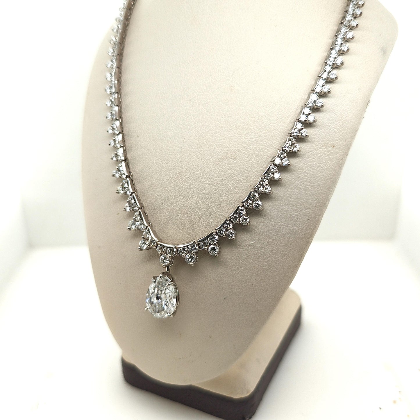 DIAMOND NECKLACE WITH 3.87CT PEAR SHAPED DIAMOND DROP