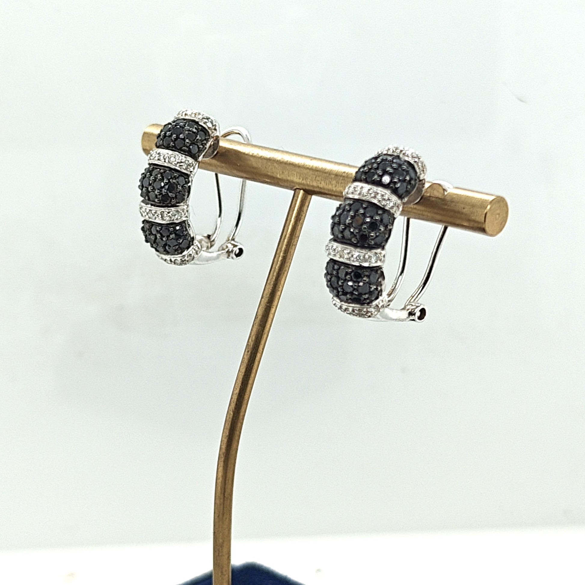 BLACK AND WHITE DIAMOND BAR EARRINGS WHITE GOLD