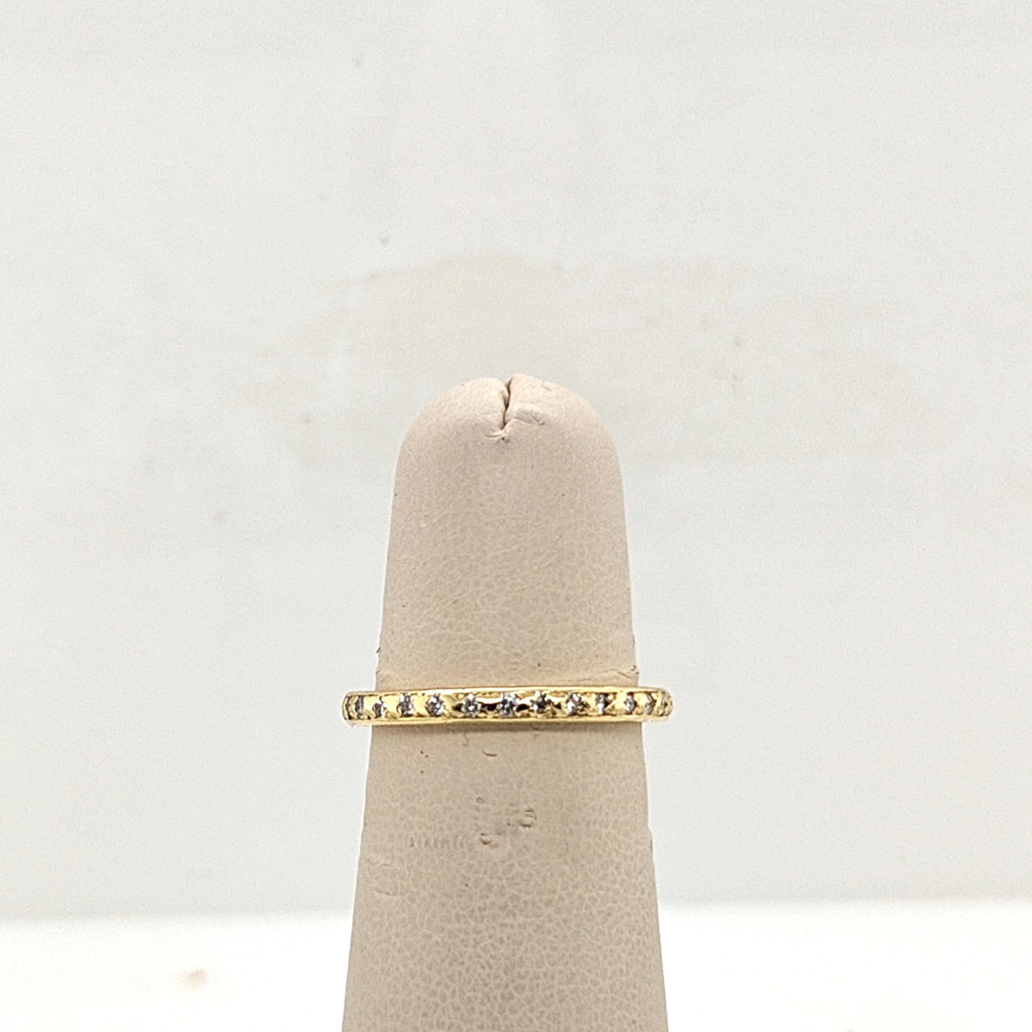 DIAMOND ETERNITY BAND RING 0.58CTW YELLOW GOLD