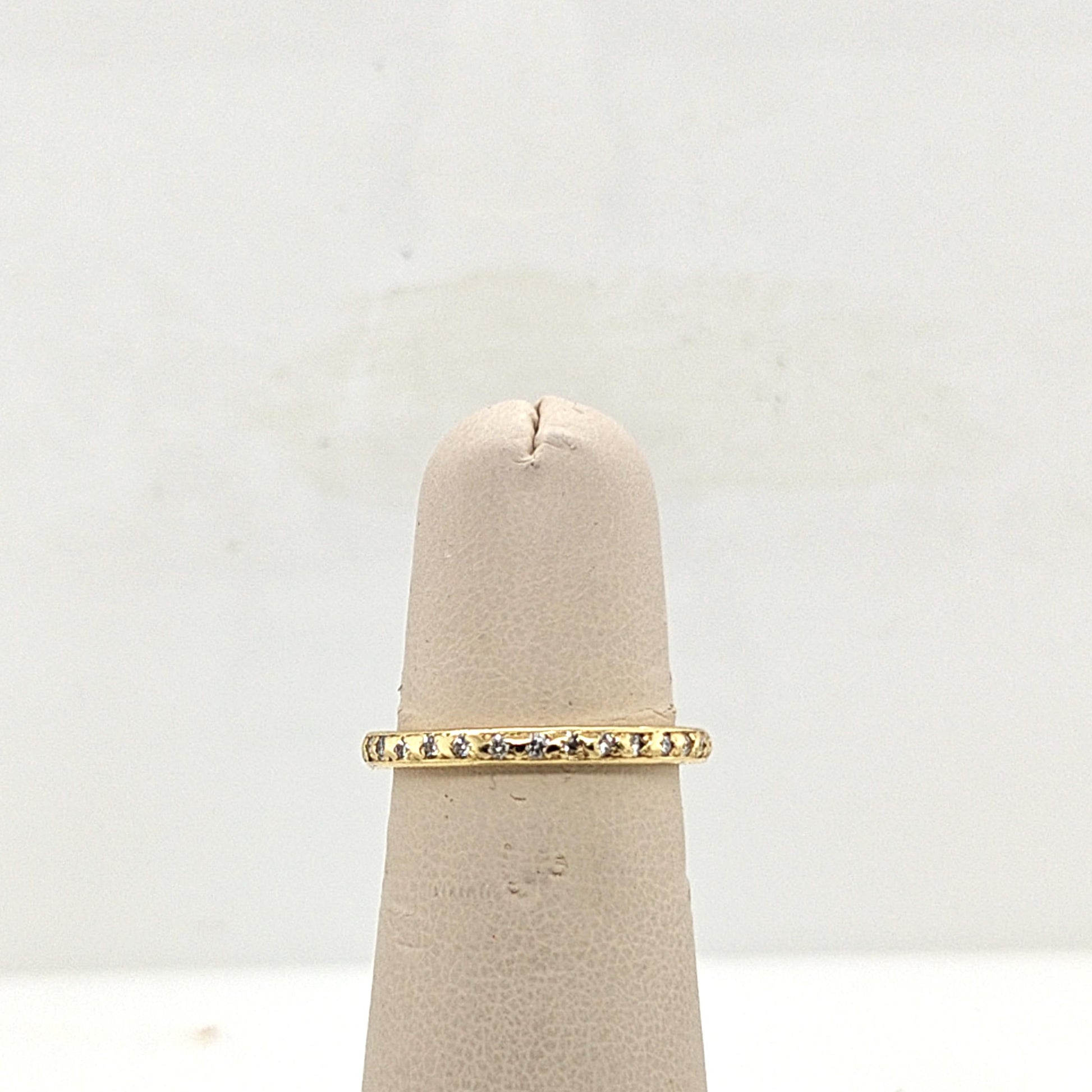 DIAMOND ETERNITY BAND RING 0.58CTW YELLOW GOLD
