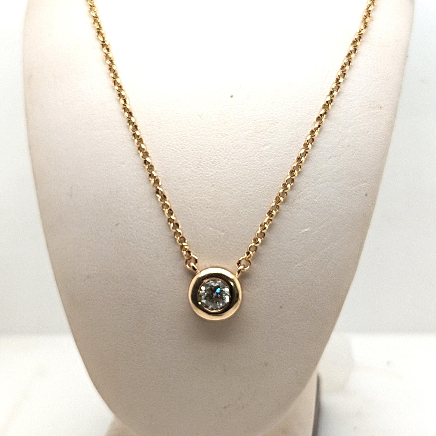 DIAMOND SOLITAIRE PENDANT NECKLACE 1.01CTW BEZEL SET YELLOW GOLD