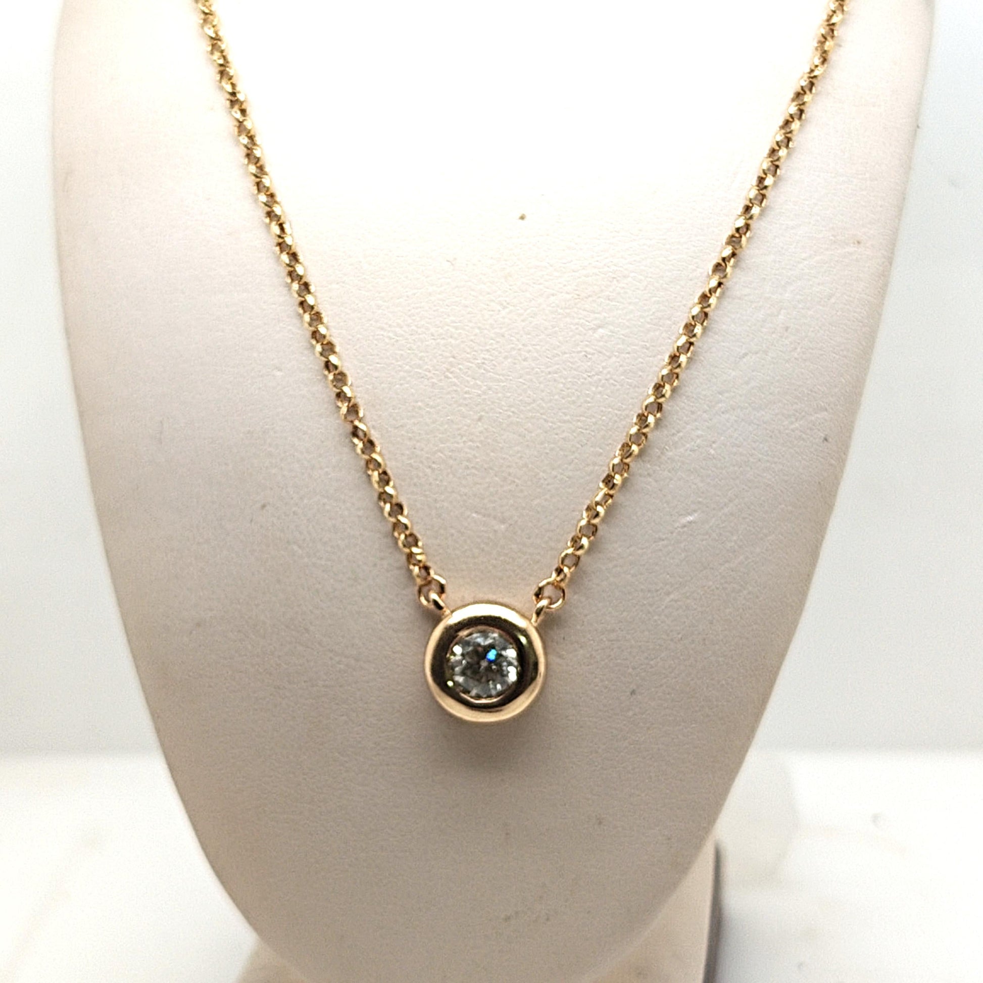 DIAMOND SOLITAIRE PENDANT NECKLACE 1.01CTW BEZEL SET YELLOW GOLD