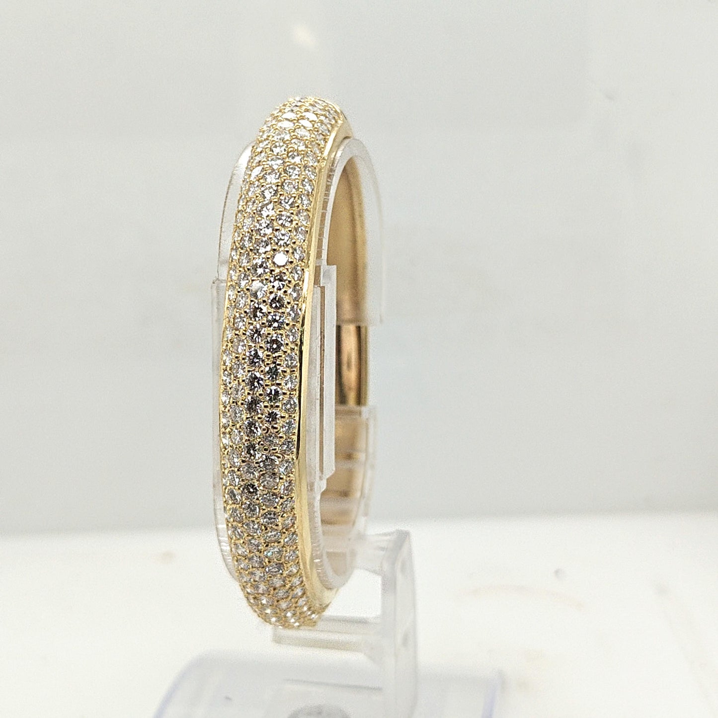LARGE DIAMOND BANGLE BRACELET 10.25CTW YELLOW GOLD