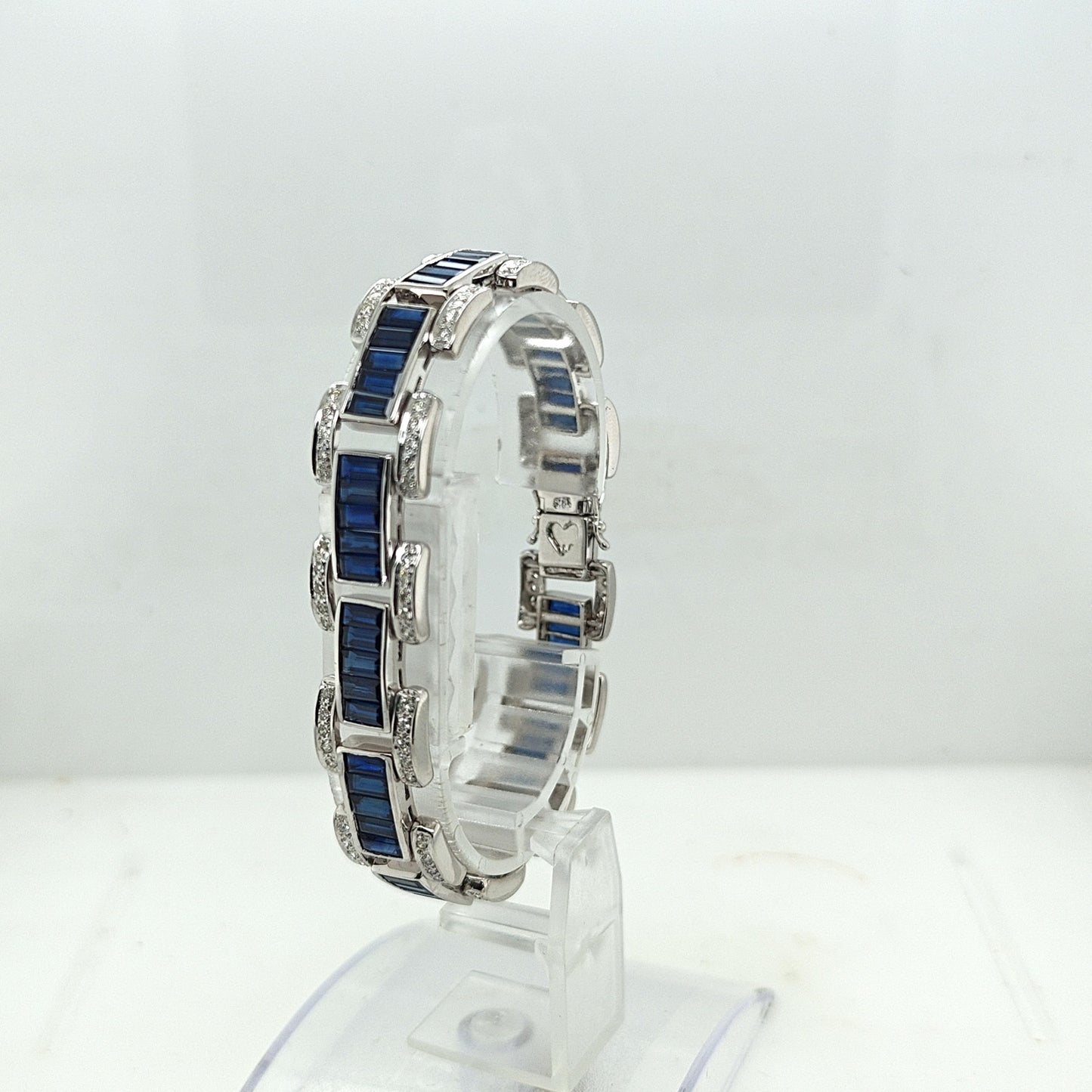 SAPPHIRE AND DIAMOND BRACELET WHITE GOLD