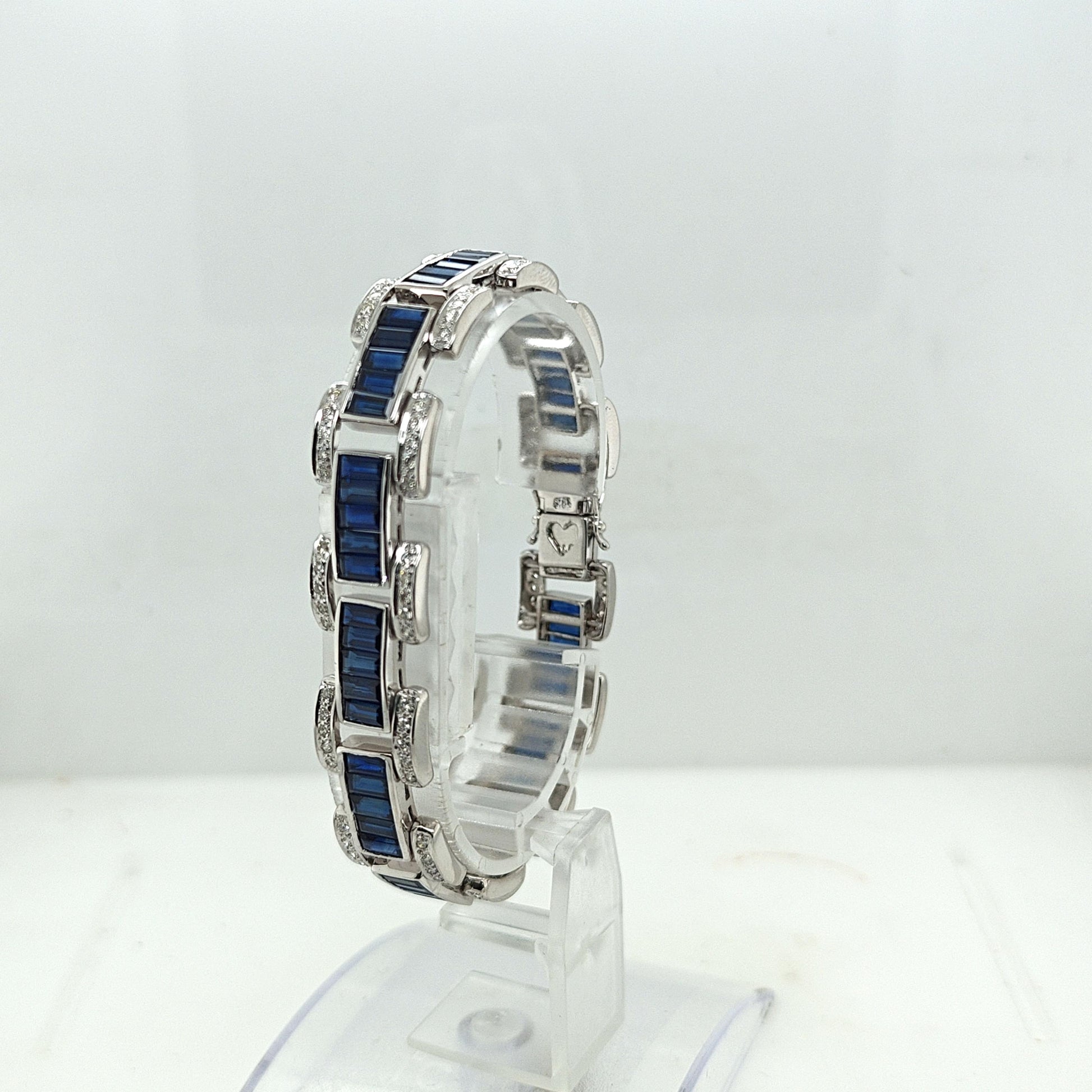 SAPPHIRE AND DIAMOND BRACELET WHITE GOLD