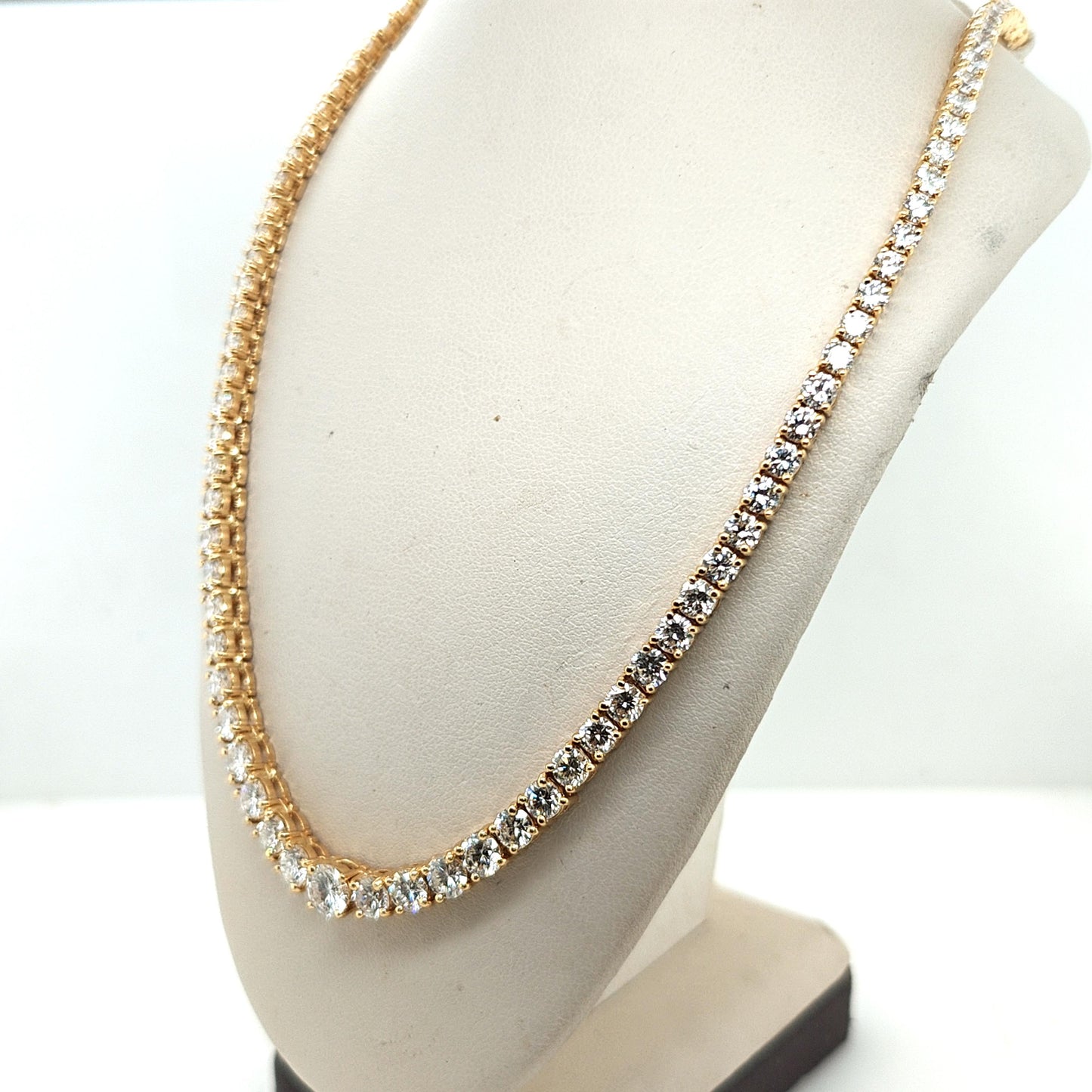 DIAMOND GRADUATED TENNIS NECKLACE 15.10CTW YELLOW GOLD