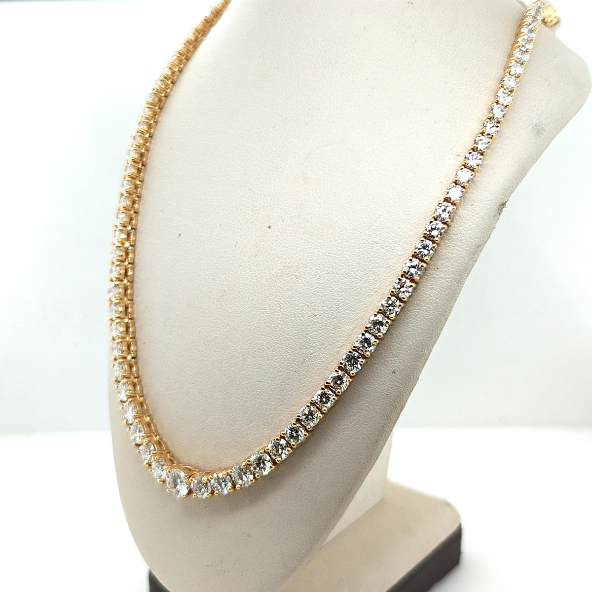 DIAMOND GRADUATED TENNIS NECKLACE 15.10CTW YELLOW GOLD
