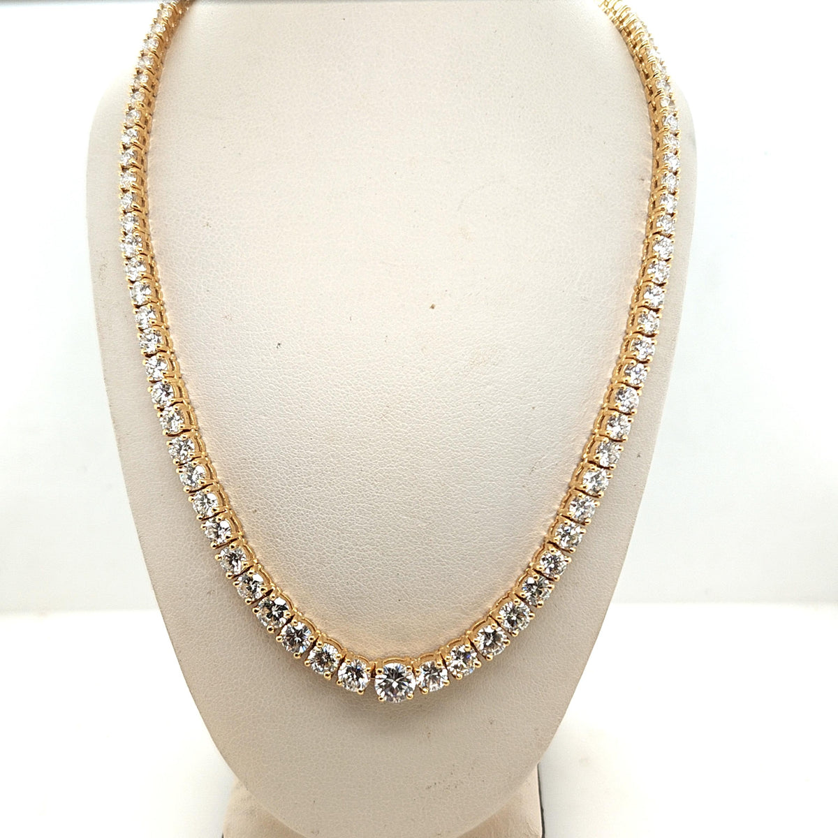 DIAMOND GRADUATED TENNIS NECKLACE 15.10CTW YELLOW GOLD