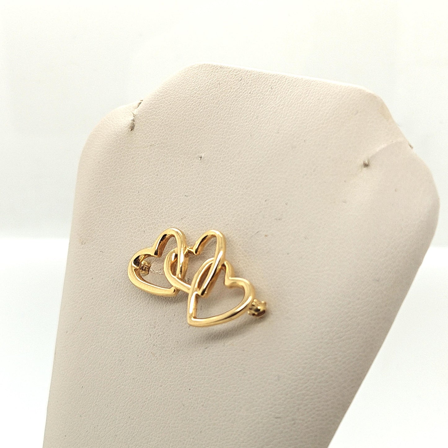 TIFFANY & CO TRIPLE HEARTS PIN BROOCH YELLOW GOLD