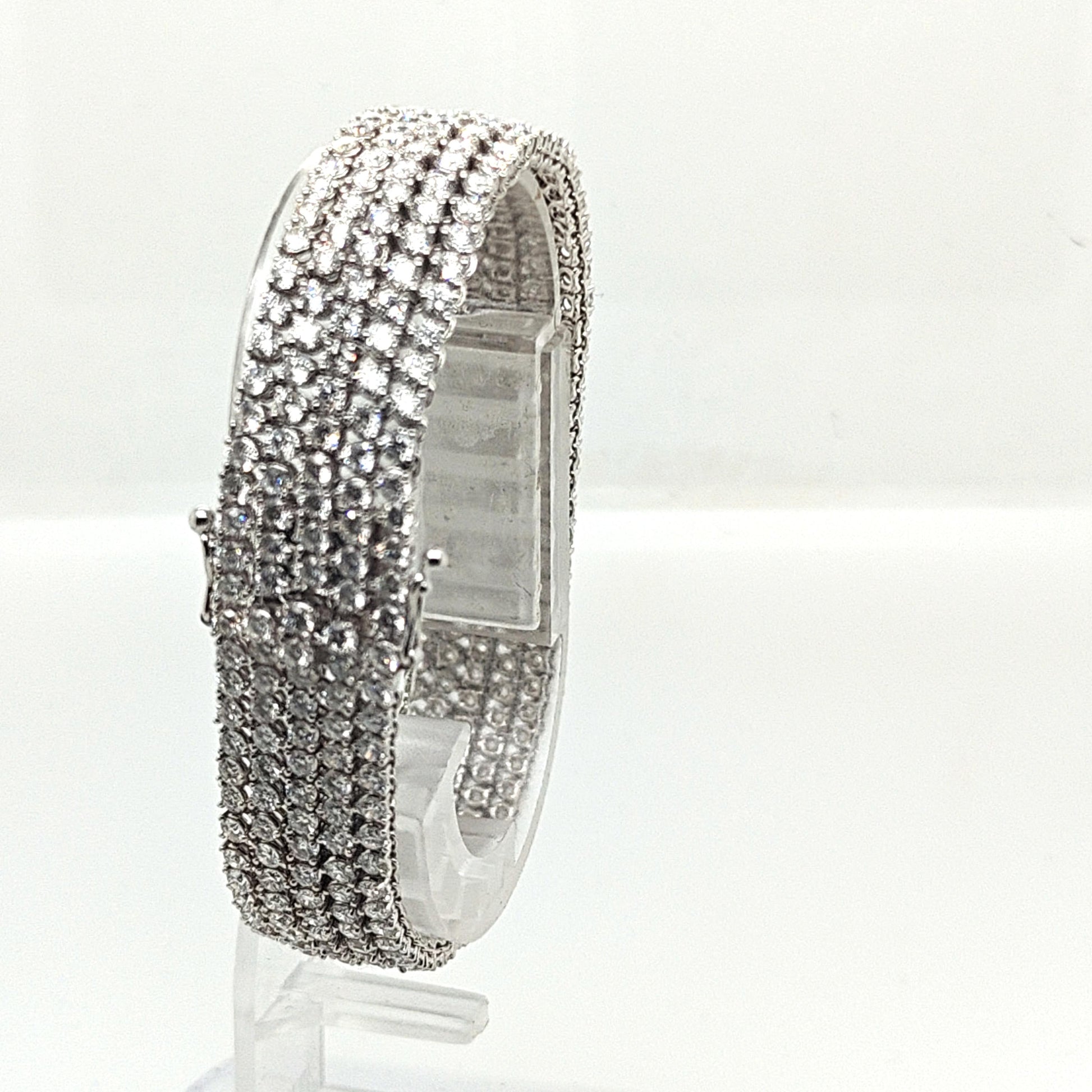 DIAMOND FIVE ROW BRACELET 16.07CTW WHITE GOLD