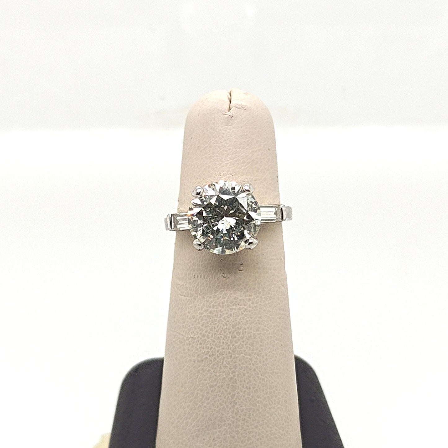 DIAMOND ENGAGEMENT RING 4.35CT PLATINUM