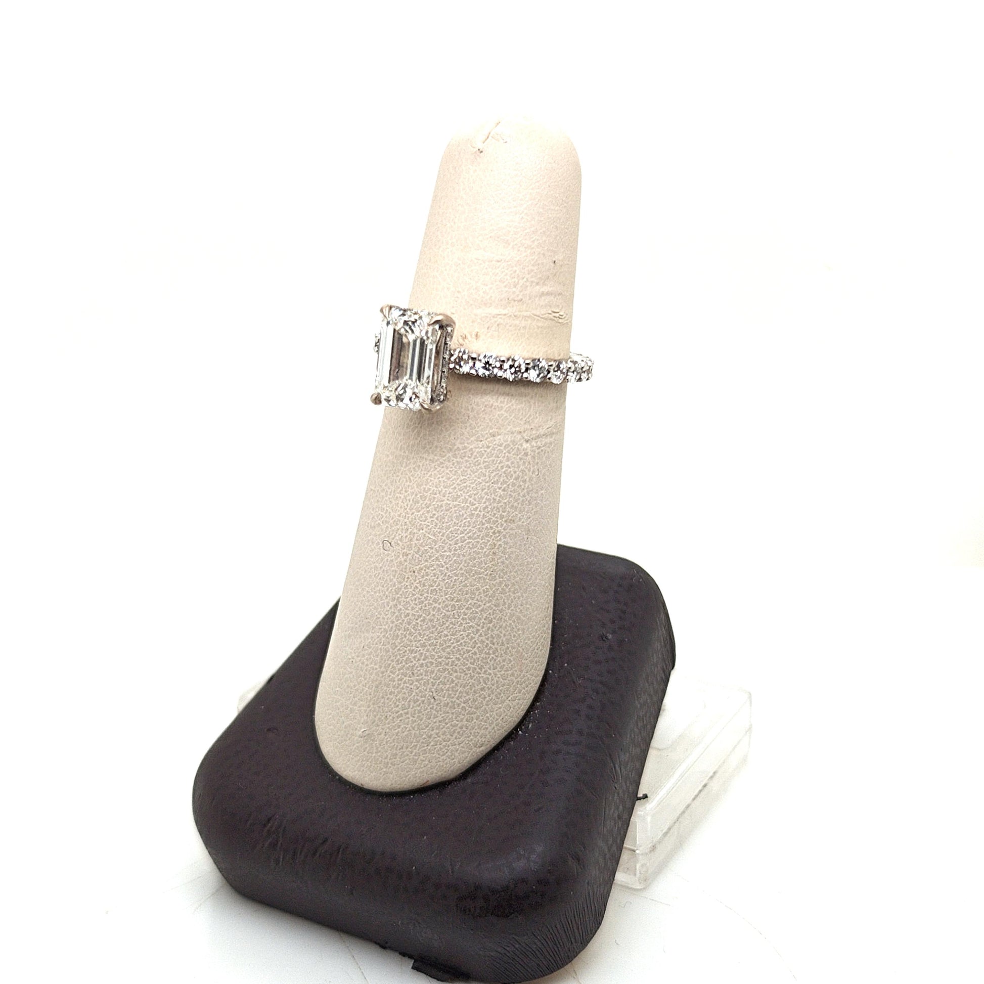 DIAMOND ETERNITY SOLITAIRE RING 2.01CT EMERALD CUT G.I.A WHITE GOLD