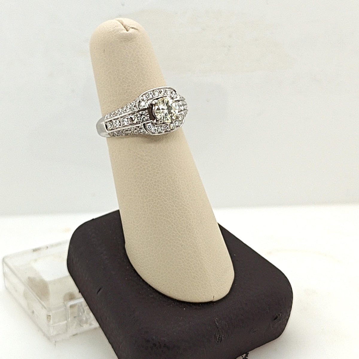 DIAMOND ENGAGEMENT RING 1.65CTW WHITE GOLD