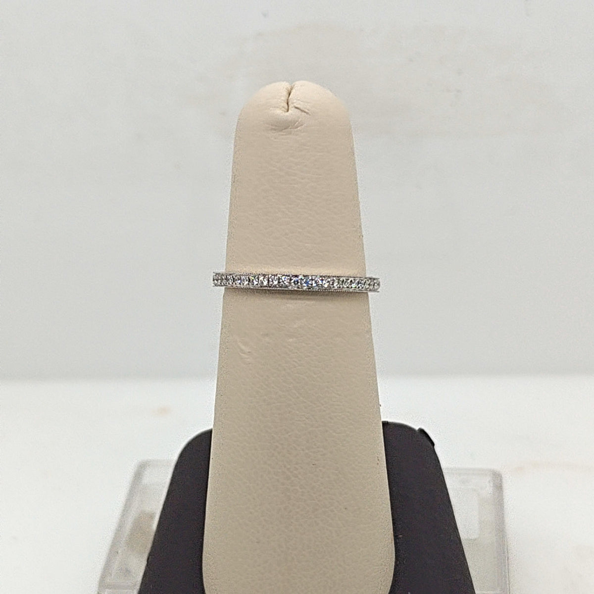 THIN DIAMOND ETERNITY BAND RING 0.25CTW WHITE GOLD