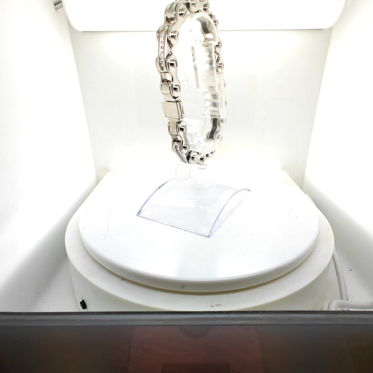 MENS WHITE GOLD AND DIAMOND CYCLE CHAIN BRACELET