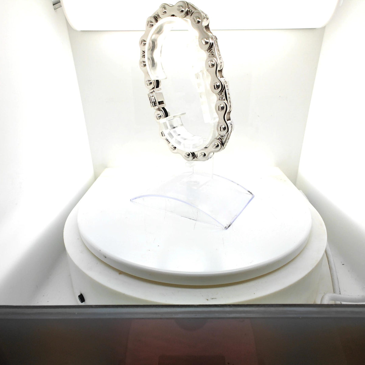 MENS WHITE GOLD AND DIAMOND CYCLE CHAIN BRACELET