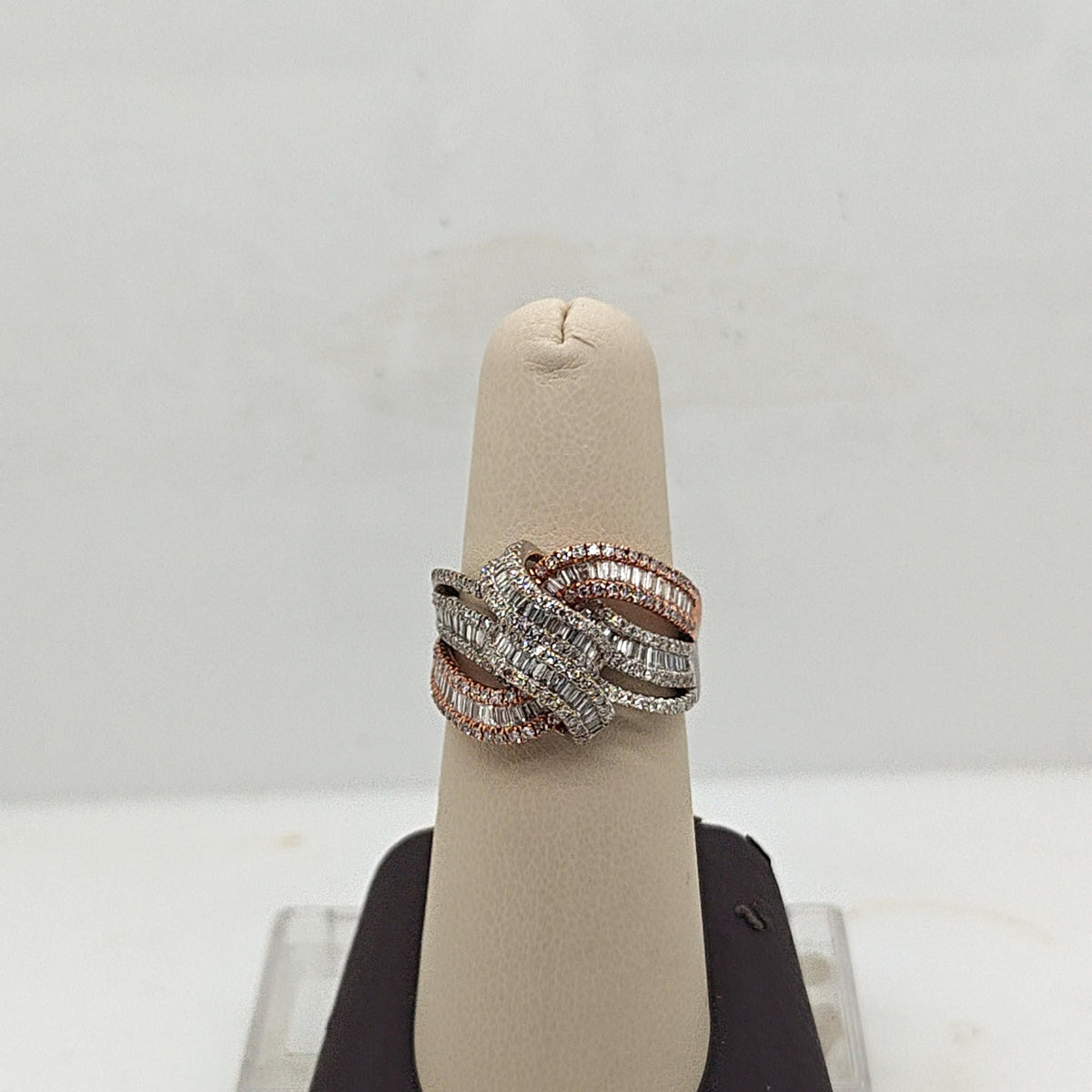 DIAMOND SWIRL KNOT 1.75CTW WHITE AND ROSE GOLD BAGUETTE RING