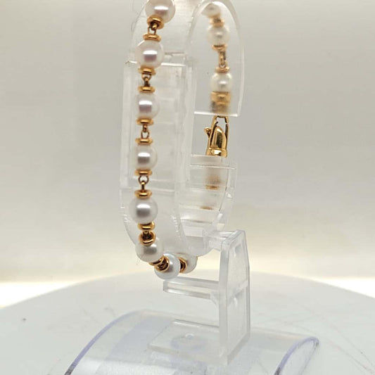 PEARL AND YELLOW GOLD BRACELET