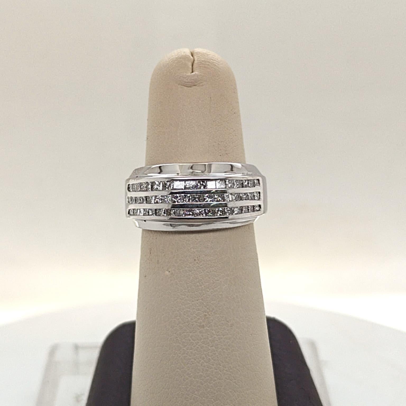 DIAMOND BAND RING THREE ROW 1.10CTW WHITE GOLD