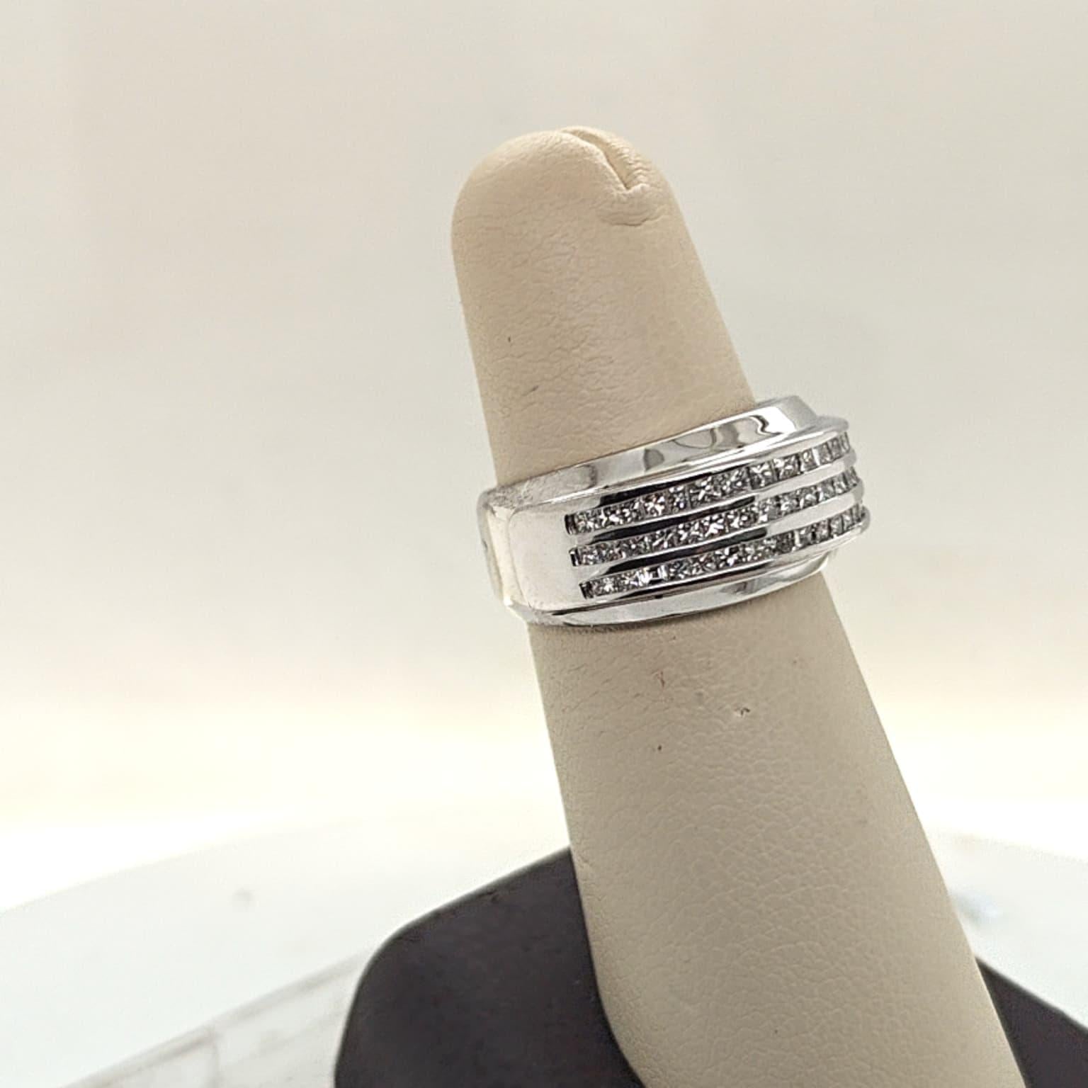 DIAMOND BAND RING THREE ROW 1.10CTW WHITE GOLD