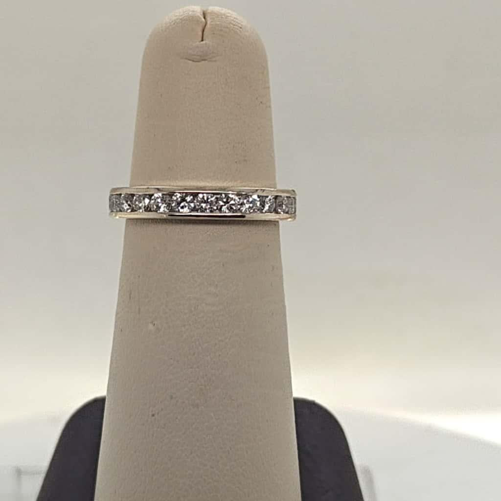 DIAMOND ETERNITY BAND RING 1.77CTW WHITE GOLD