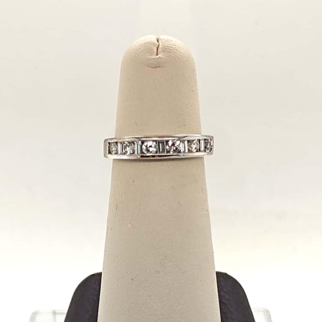 DIAMOND BAGUETTE AND ROUND HALF ETERNITY BAND RING 0.70CTW WHITE GOLD