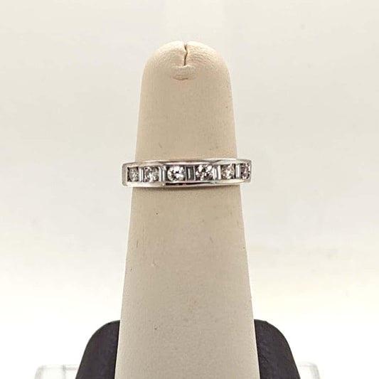 DIAMOND BAGUETTE AND ROUND HALF ETERNITY BAND RING 0.70CTW WHITE GOLD