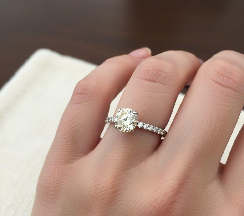 DIAMOND ENGAGEMENT RING 1.60CT ROUND WHITE GOLD