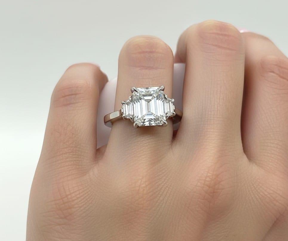 DIAMOND ENGAGEMENT RING 3.07CT (GIA) F-VS1 EMERALD CUT HANDMADE PLATINUM