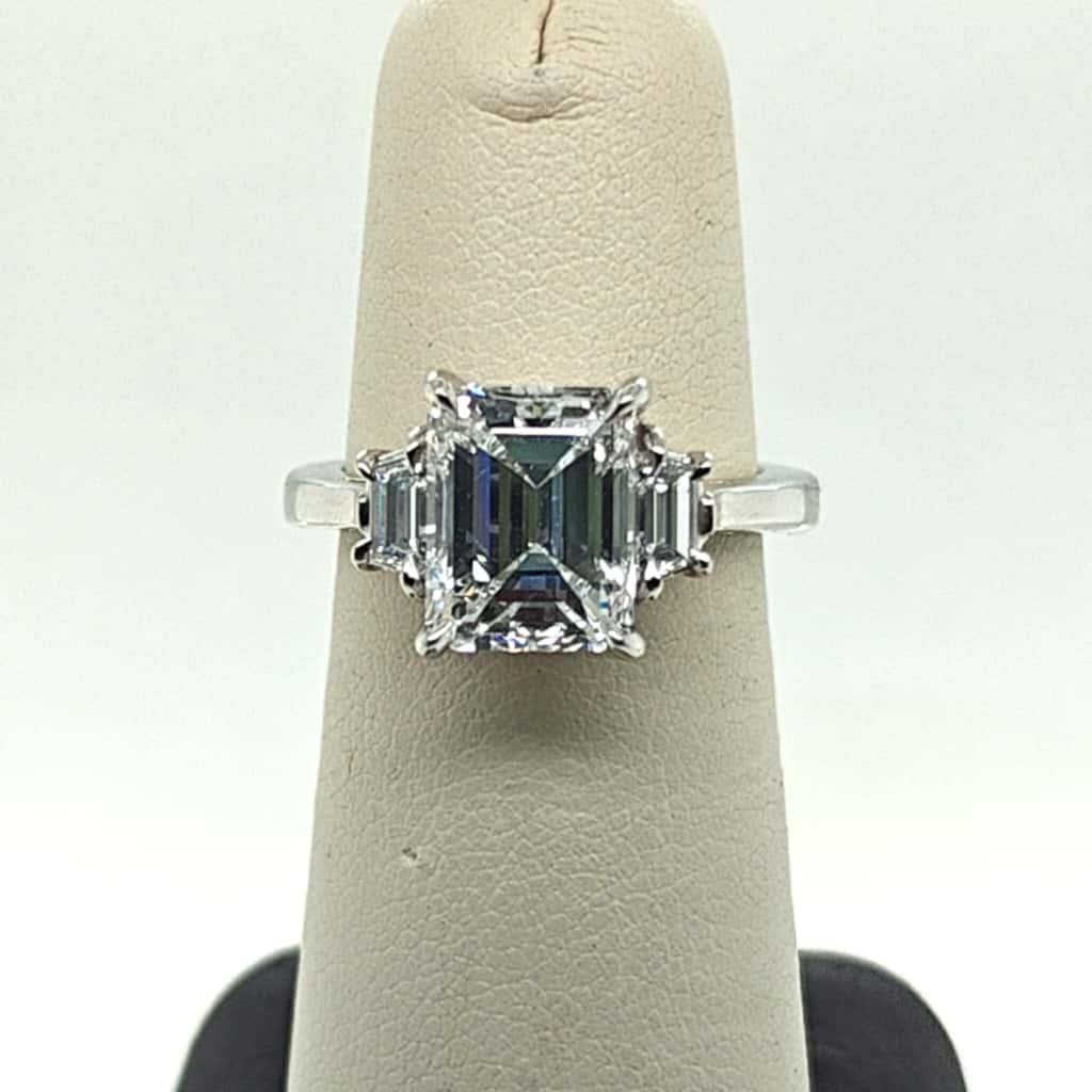DIAMOND ENGAGEMENT RING 3.07CT (GIA) F-VS1 EMERALD CUT HANDMADE PLATINUM