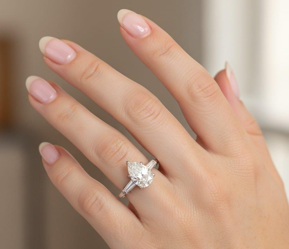 DIAMOND ENGAGEMENT RING 2.08CT PEAR PLATINUM