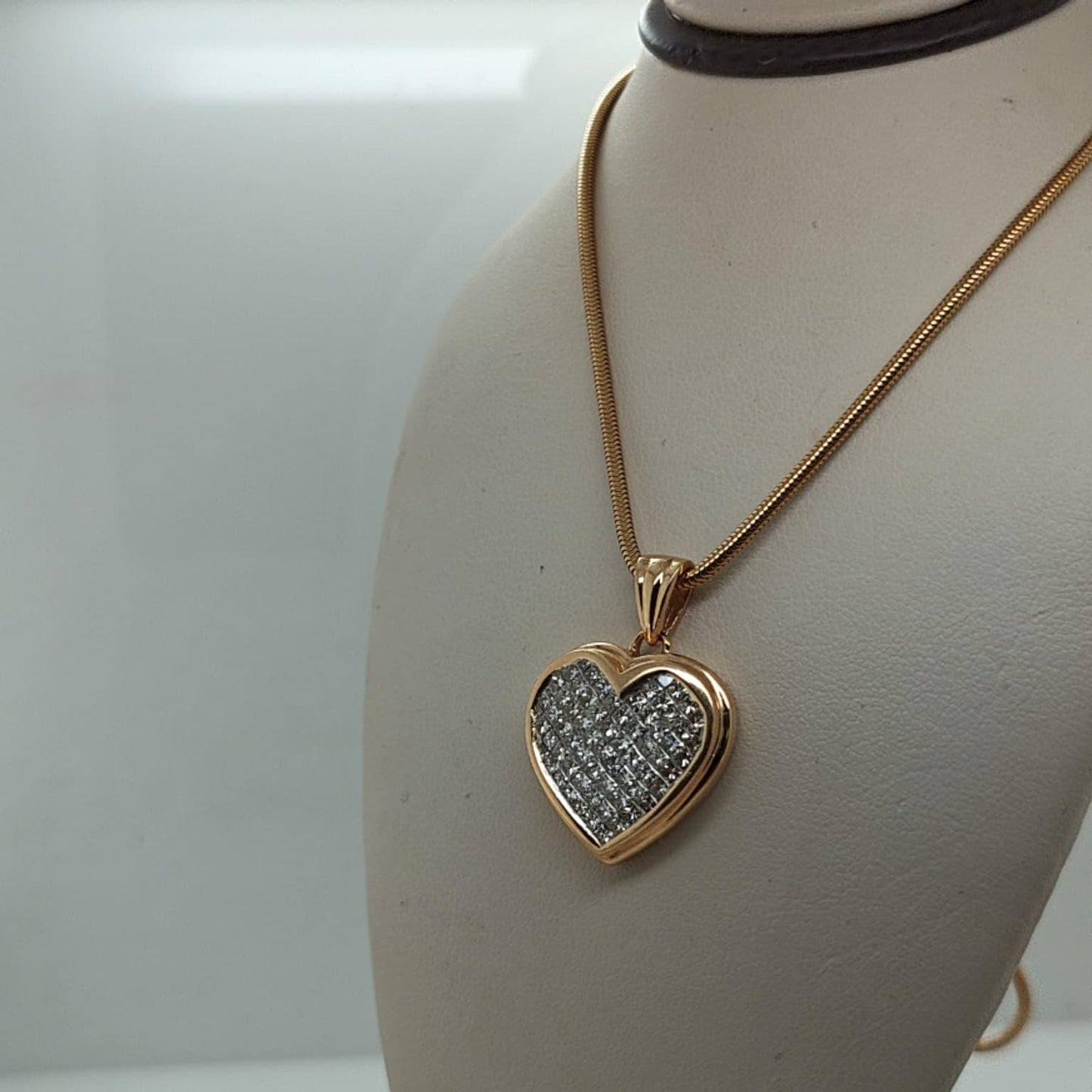 DIAMOND HEART SHAPE PENDANT NECKLACE INVISIBLE SET 3.07CTW YELLOW GOLD