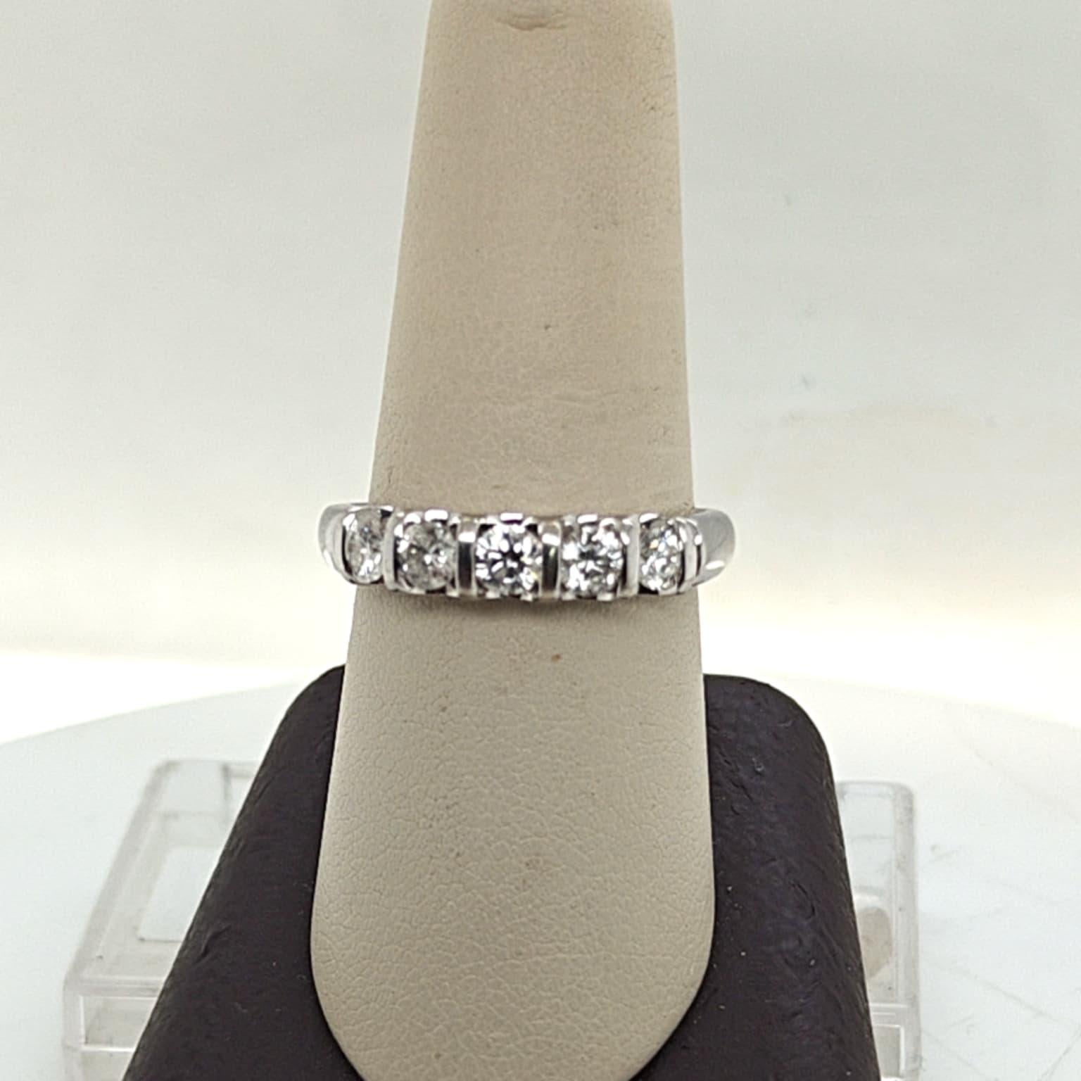 DIAMOND HALF ETERNITY BAND RING 1.00CTW WHITE GOLD