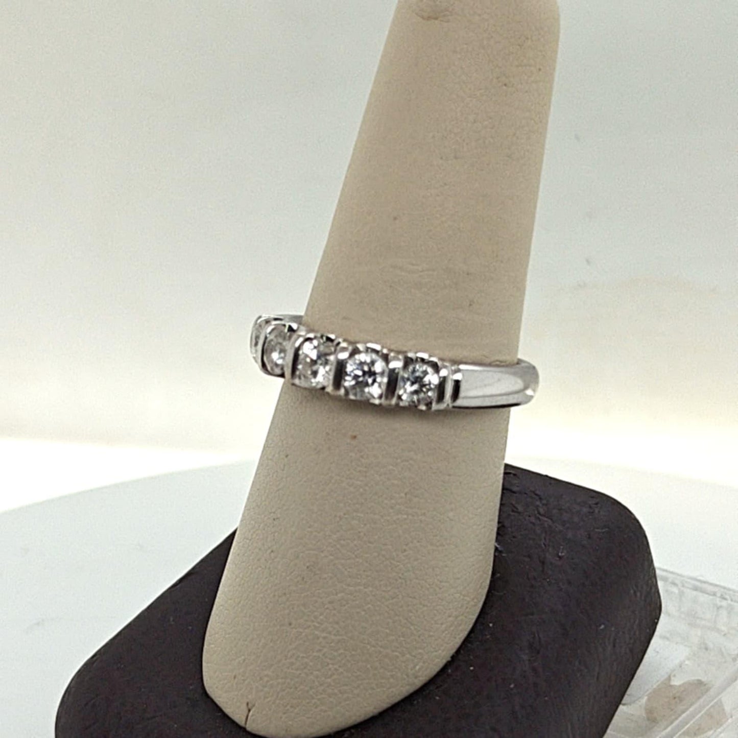 DIAMOND HALF ETERNITY BAND RING 1.00CTW WHITE GOLD