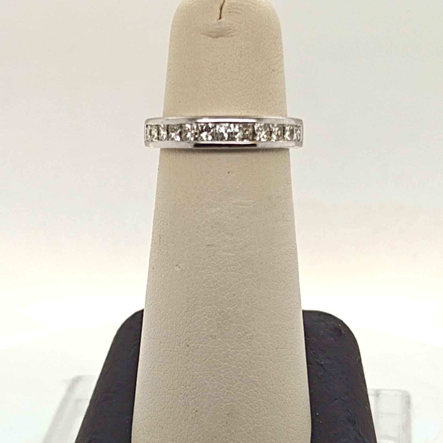 DIAMOND HALF ETERNITY BAND RING 1.08CTW WHITE GOLD