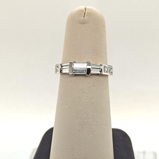 DIAMOND BAGUETTE AND ROUND BAND RING 1.11CTW WHITE GOLD