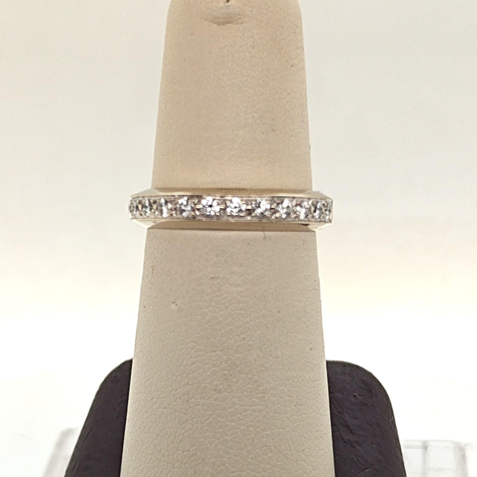 DIAMOND HALF ETERNITY BAND RING 0.65CTW WHITE GOLD