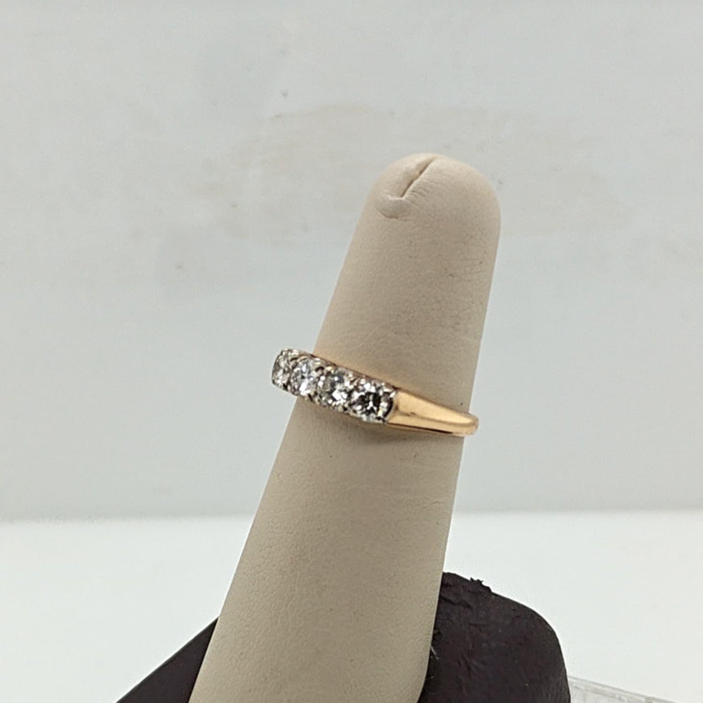 FOUR DIAMOND BAND RING 0.75CTW YELLOW GOLD