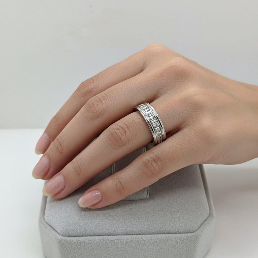 DIAMOND ROUND AND BAGUETTE BAND RING 1.14CTW WHITE GOLD