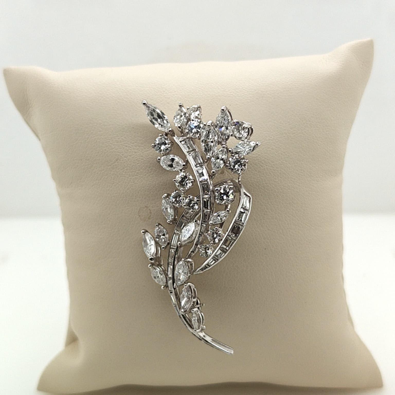 DIAMOND BROOCH PIN 5.8CTW PLATINUM