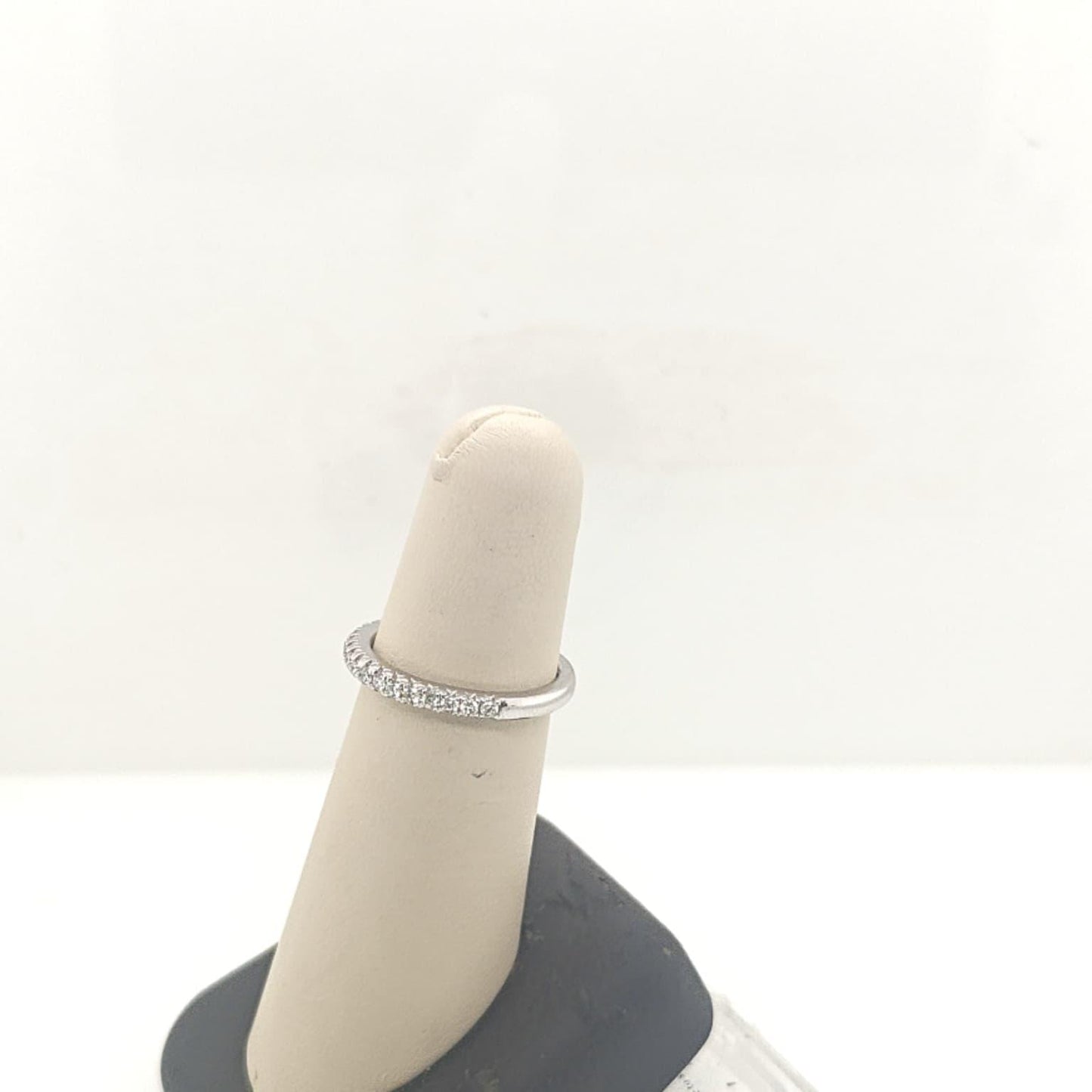 DIAMOND HALF ETERNITY BAND RING 0.30CTW WHITE GOLD