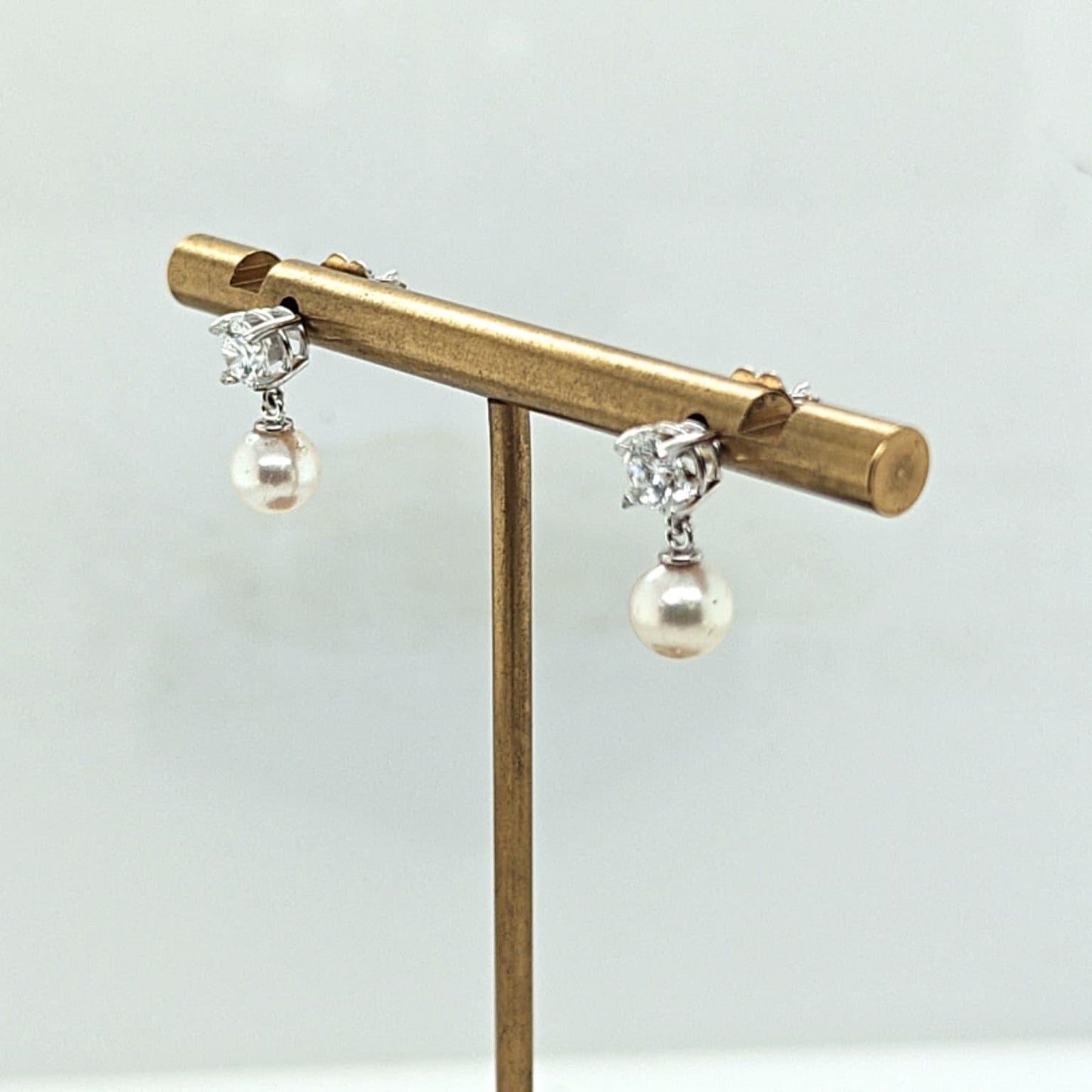 DIAMOND AND PEARL DANGLE EARRINGS 0.65CTW WHITE GOLD